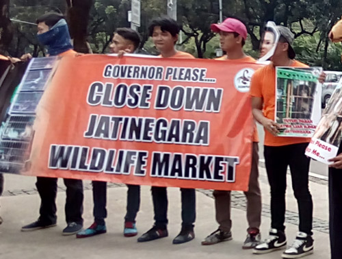 Scorpion Protest against Illegal Wildlife Market in Jatinegara, Jakarta (October 13, 2016)